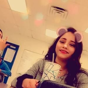 Meet your Posher, Esmeralda